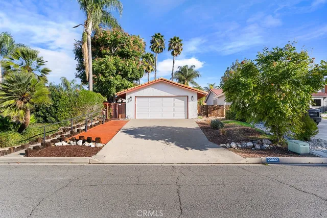 $574,900 | 23832 Fair Weather Drive, Canyon Lake, CA 92587