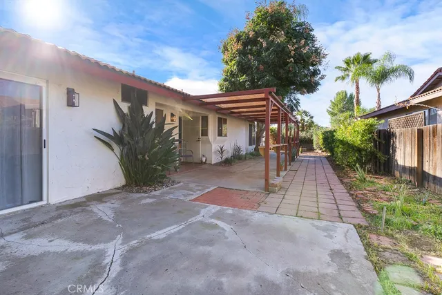 $574,900 | 23832 Fair Weather Drive, Canyon Lake, CA 92587