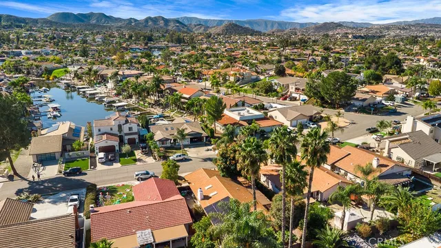 $574,900 | 23832 Fair Weather Drive, Canyon Lake, CA 92587