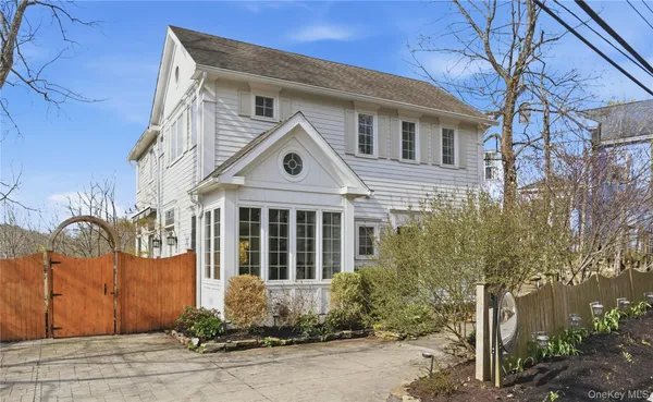 $649,900 | 669 Highway 213, Rosendale, NY 12472