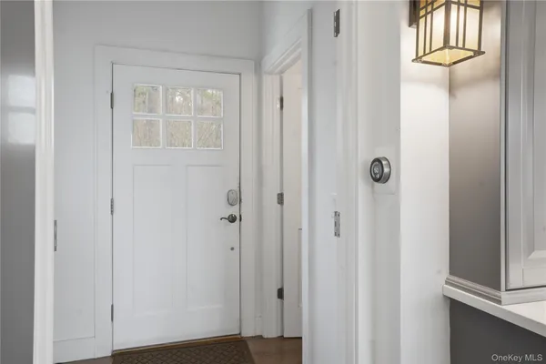 $649,900 | 669 Highway 213, Rosendale, NY 12472