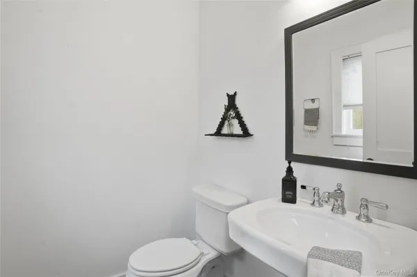 $649,900 | 669 Highway 213, Rosendale, NY 12472