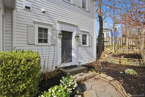 $649,900 | 669 Highway 213, Rosendale, NY 12472