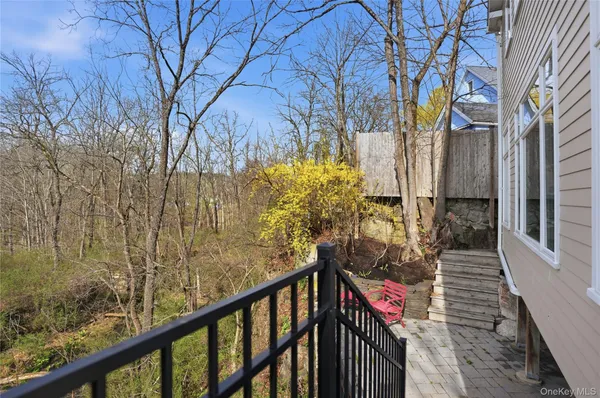 $649,900 | 669 Highway 213, Rosendale, NY 12472