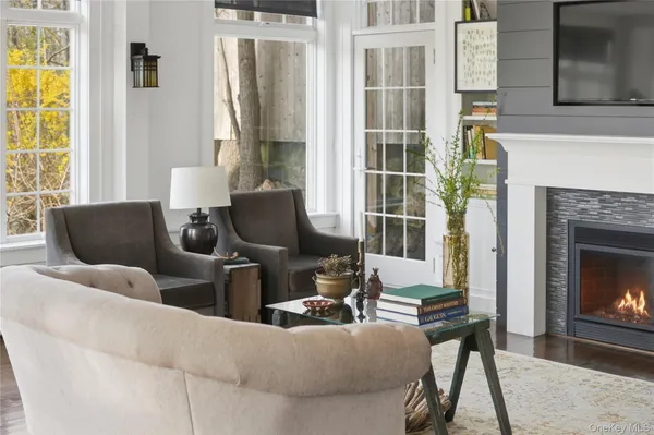 $649,900 | 669 Highway 213, Rosendale, NY 12472