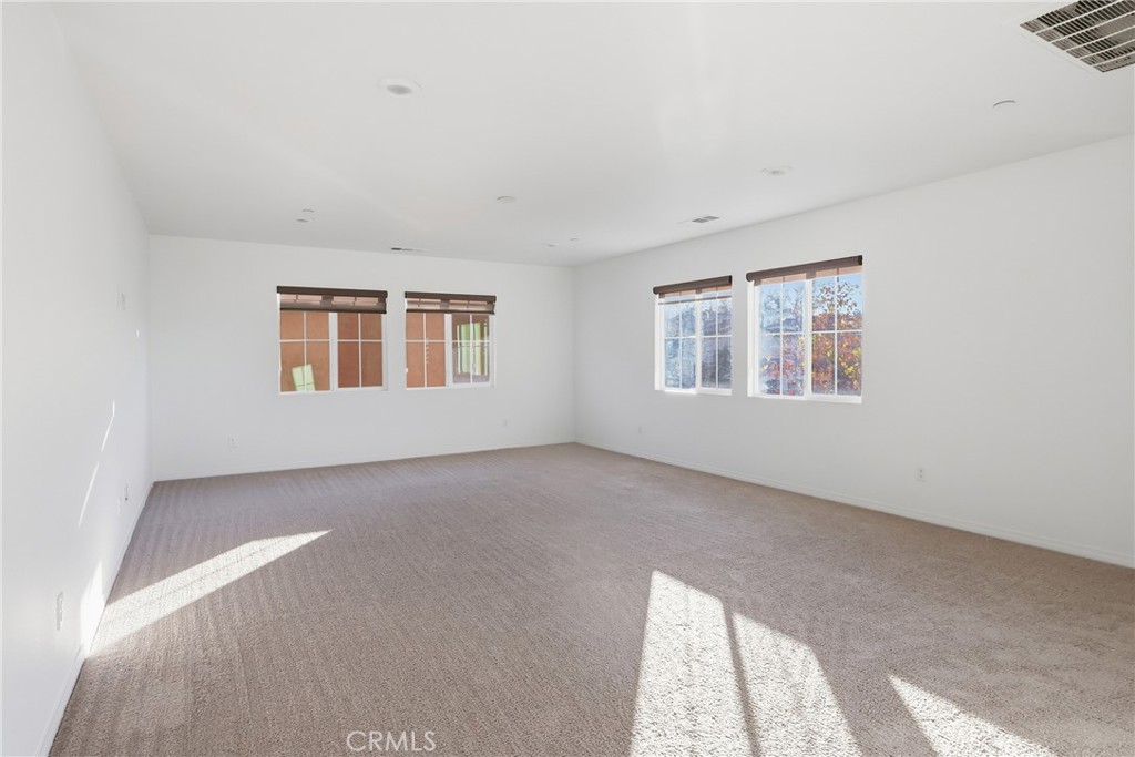 19452 Fortunello Avenue Riverside, CA 92508 - Photo 18 of 25 Loft