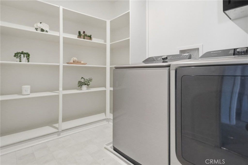 19452 Fortunello Avenue Riverside, CA 92508 - Photo 20 of 25 Laundry Room Upstairs
