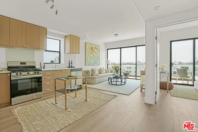 $4,590 | 1822 Overland Avenue, Unit 301, Los Angeles, CA 90025