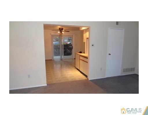 161 Evergreen Road, Unit 5A Edison, NJ 08837 - Photo 5 of 10 Gallery Image 5