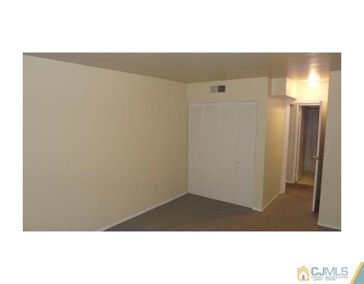 161 Evergreen Road, Unit 5A Edison, NJ 08837 - Photo 8 of 10 Gallery Image 8