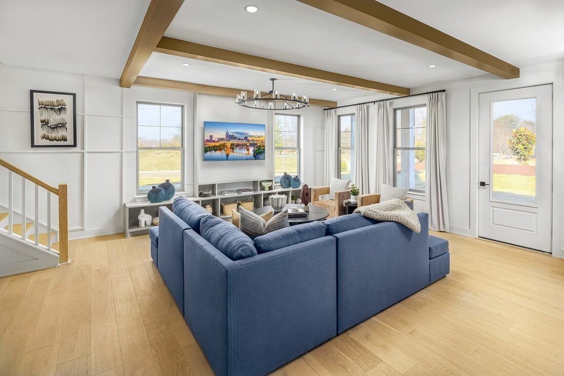 2615 Wilkinson Pike, Unit 15A Murfreesboro, TN 37129 - Photo 4 of 21 a living room with furniture and a large window