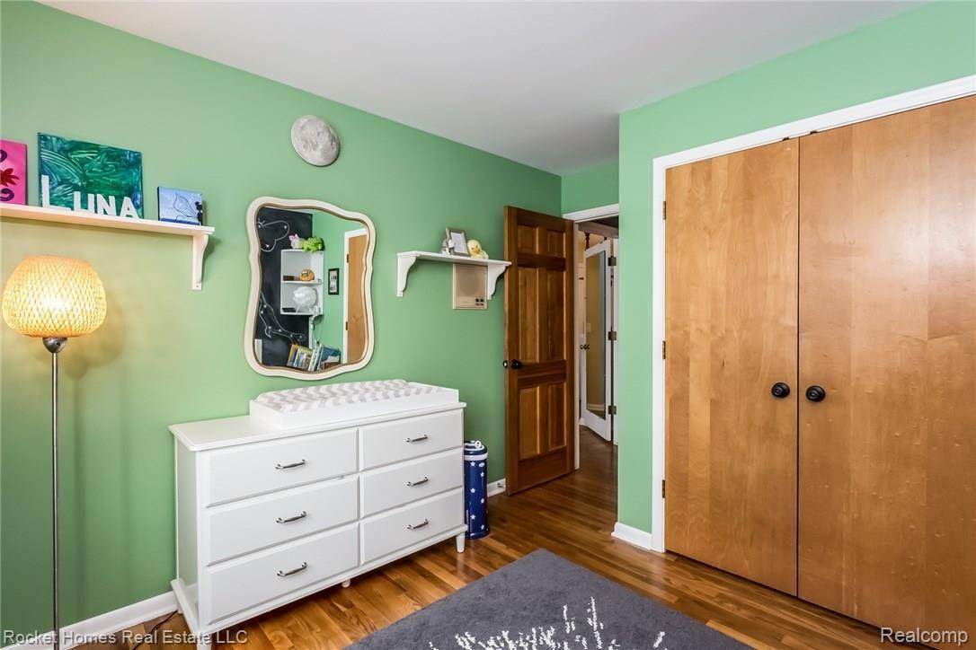 5060 Tree Hill Road Grand Blanc, MI 48439 - Photo 28 of 47 030-Bedroom-5281754-medium.jpg