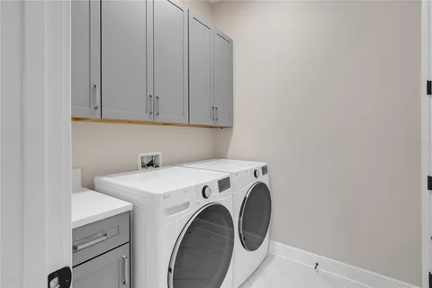 $1,399,900 | 2823 4th Avenue North, St. Petersburg, FL 33713