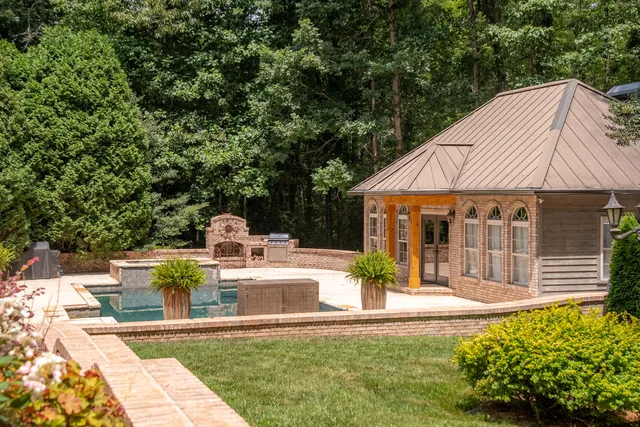 $1,975,000 | 72 Cool Spring Road, Signal Mountain, TN 37377