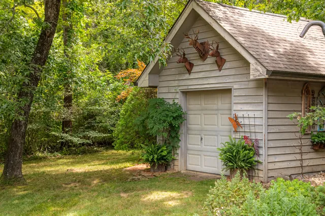 $1,975,000 | 72 Cool Spring Road, Signal Mountain, TN 37377