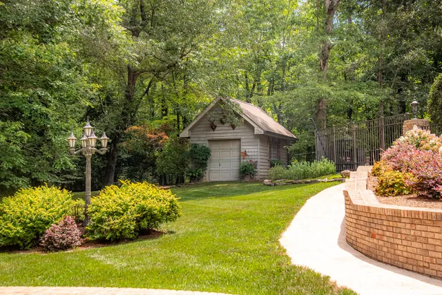 $1,975,000 | 72 Cool Spring Road, Signal Mountain, TN 37377