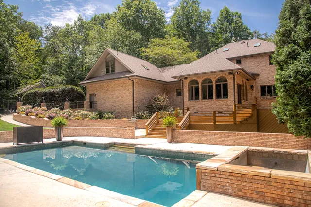 $1,975,000 | 72 Cool Spring Road, Signal Mountain, TN 37377