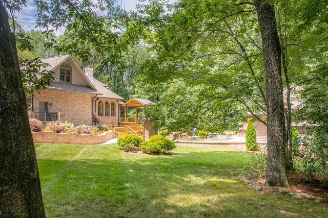 $1,975,000 | 72 Cool Spring Road, Signal Mountain, TN 37377