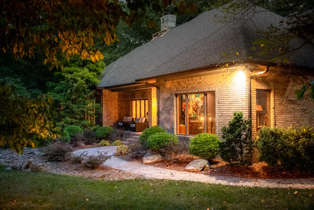 $1,975,000 | 72 Cool Spring Road, Signal Mountain, TN 37377