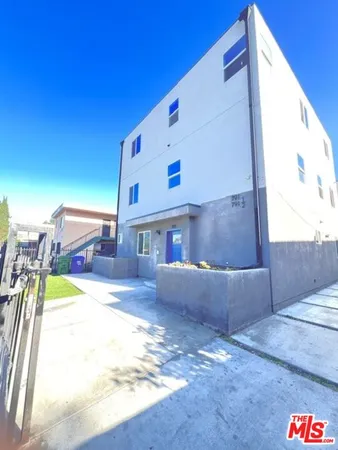 $6,999 | 789 East 41st Place, Los Angeles, CA 90011