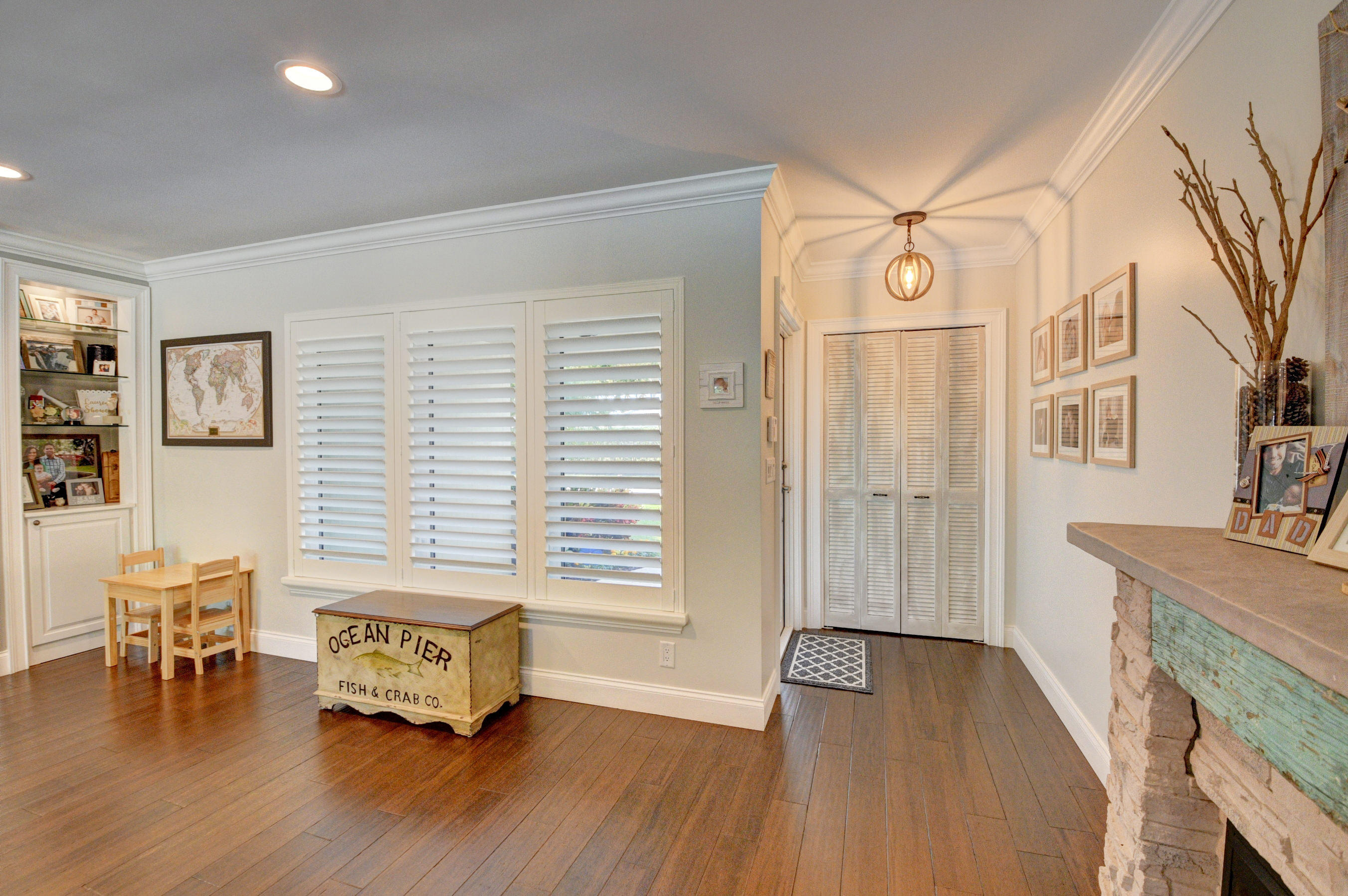 Foyer Entry