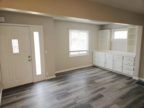 $319,900 | 5406 Utah Avenue North, New Hope, MN 55428