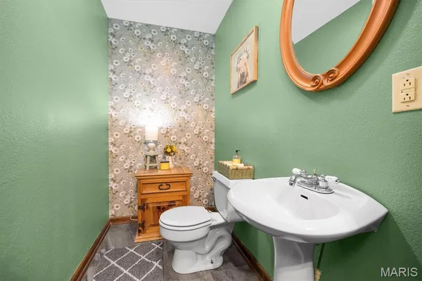 $385,000 | 34686 Gun Club Road, Brighton, IL 62012