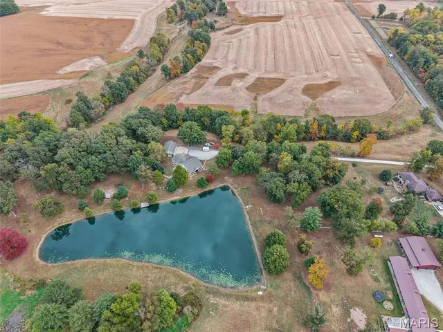 $385,000 | 34686 Gun Club Road, Brighton, IL 62012