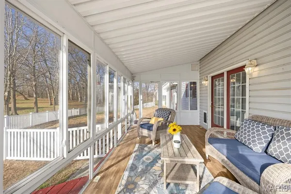 $385,000 | 34686 Gun Club Road, Brighton, IL 62012