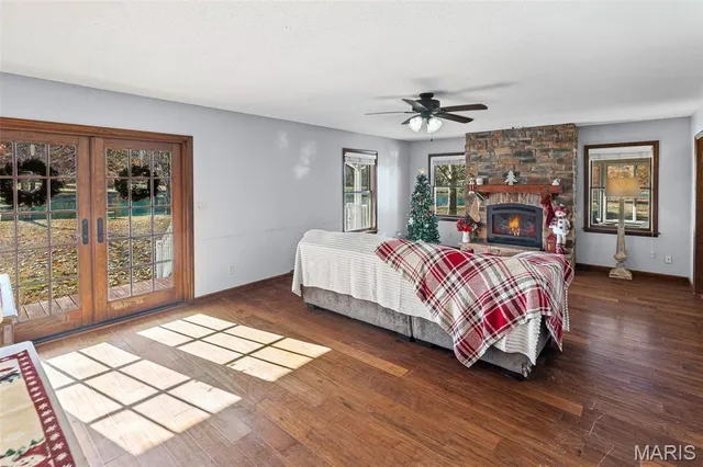 $385,000 | 34686 Gun Club Road, Brighton, IL 62012