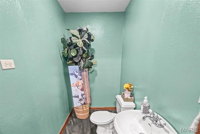 $385,000 | 34686 Gun Club Road, Brighton, IL 62012