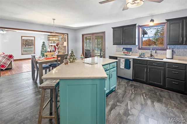 $385,000 | 34686 Gun Club Road, Brighton, IL 62012