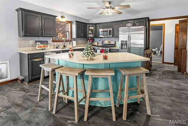 $385,000 | 34686 Gun Club Road, Brighton, IL 62012