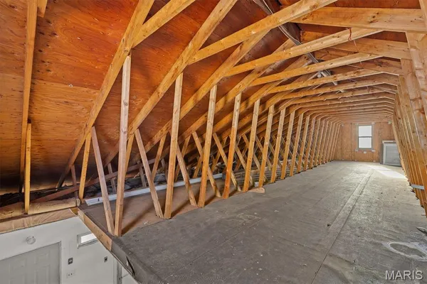 $385,000 | 34686 Gun Club Road, Brighton, IL 62012