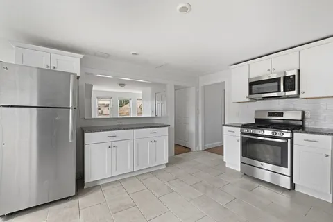 $425,000 | 17 Forest Avenue, Unit 3, Salem, MA 01970