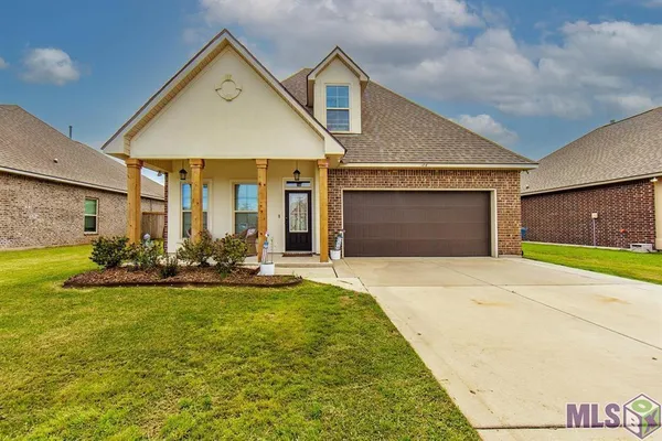 $302,000 | 186 Chestnut Ridge Drive, Gray, LA 70359