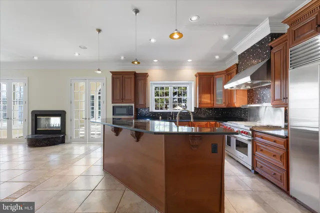 $1,550,000 | 726 Sunpoint Road, Davidsonville, MD 21035