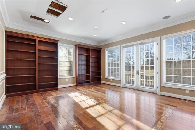 $1,550,000 | 726 Sunpoint Road, Davidsonville, MD 21035