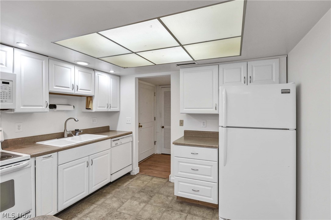 22701 Center Ridge Road, Unit 212 Rocky River, OH 44116 - Photo 8 of 41