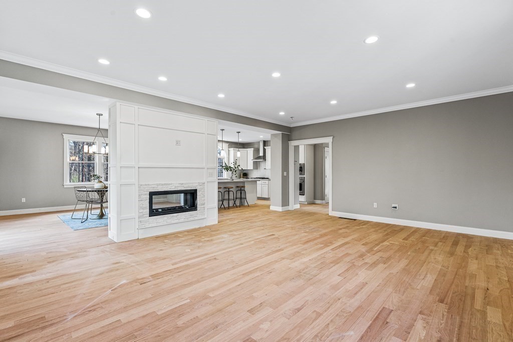 5 Veterans Way Reading, MA 01867 - Photo 15 of 40