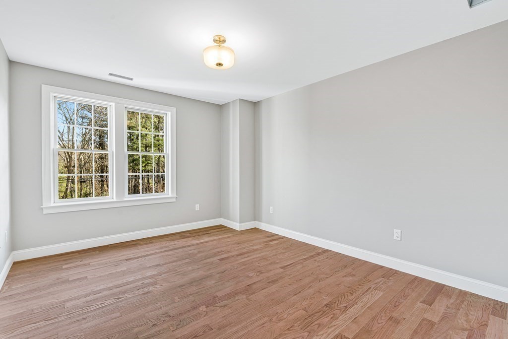 5 Veterans Way Reading, MA 01867 - Photo 29 of 40