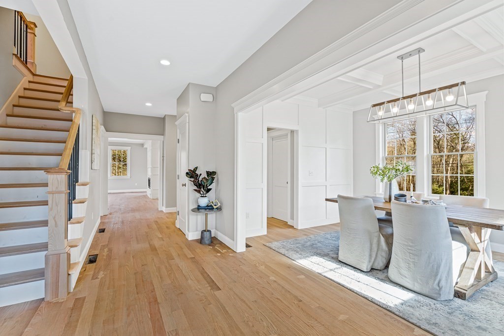 5 Veterans Way Reading, MA 01867 - Photo 4 of 40