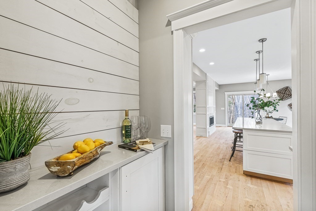 5 Veterans Way Reading, MA 01867 - Photo 8 of 40