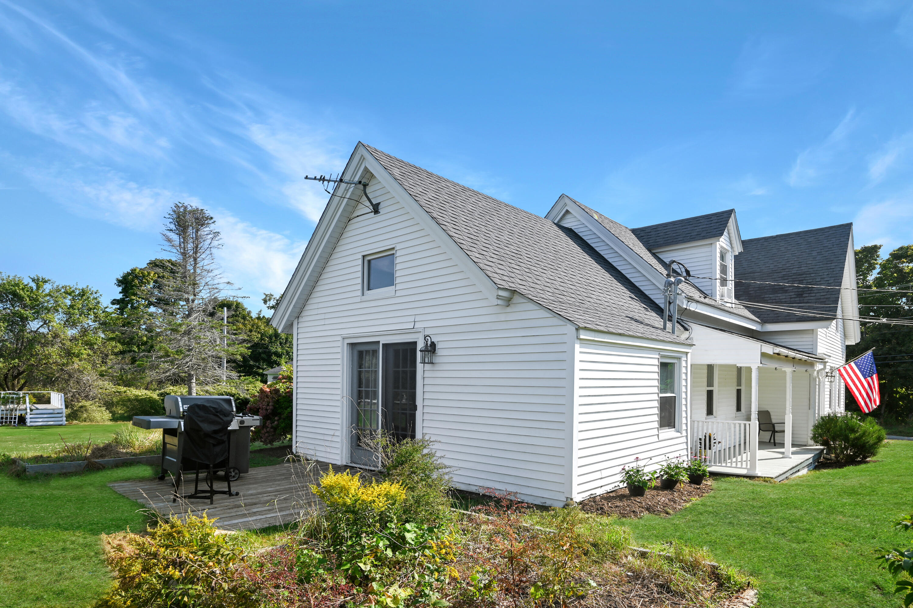 1738 Harpswell Islands Road Orrs Island, ME 04066 - Photo 9 of 39 Side View