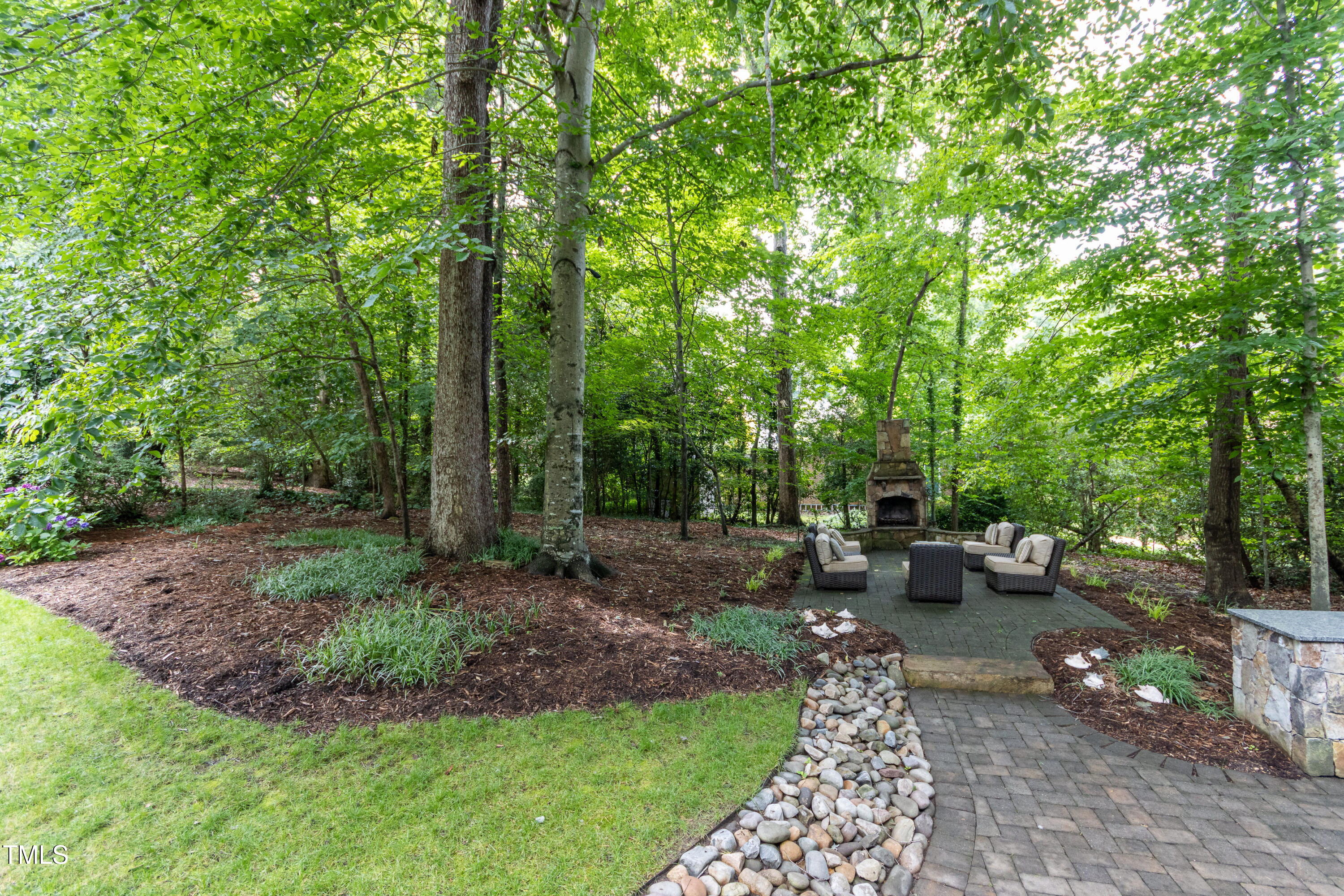 3359 Hampton Road Raleigh, NC 27607 - Photo 41 of 47 3359 Hampton Road - Summer patios 3