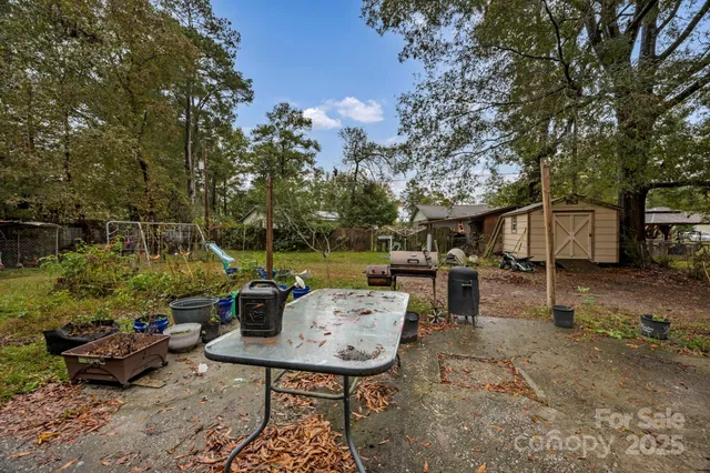 $187,000 | 403 Ravenscroft Road, West Columbia, SC 29172