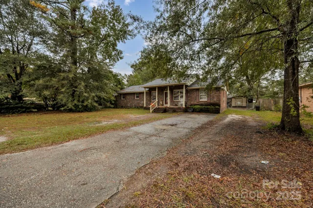 $187,000 | 403 Ravenscroft Road, West Columbia, SC 29172