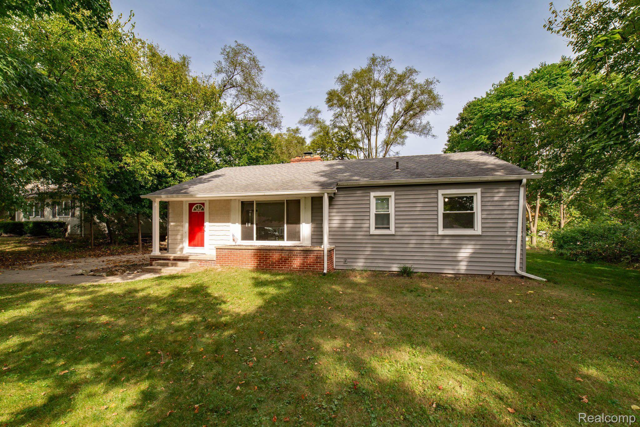 8317 Russell Street Utica, MI 48317 - Photo 2 of 40 Gallery Image 2