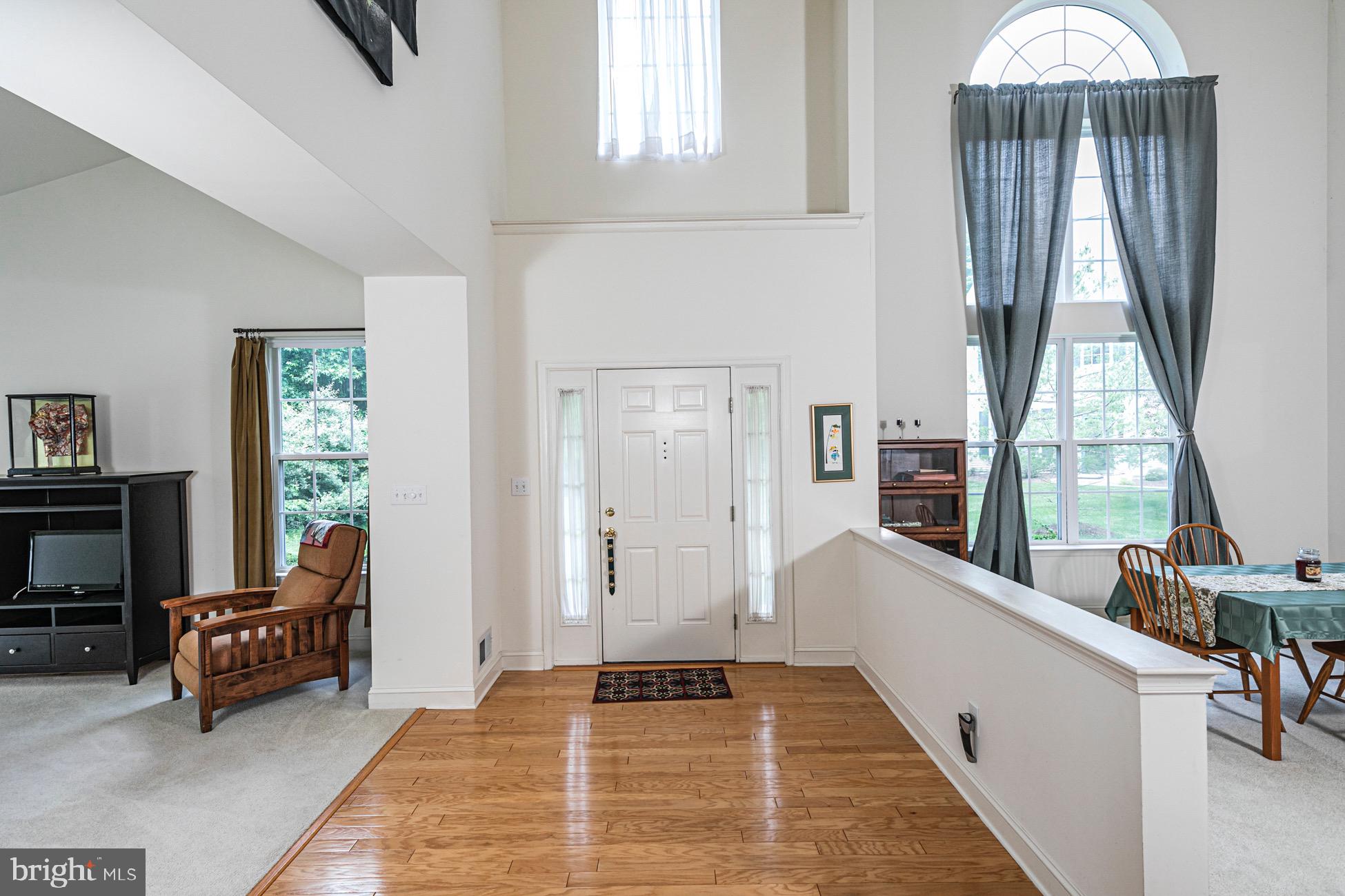 69 Windsor Pond Road Princeton Junction, NJ 08550 - Photo 3 of 33
