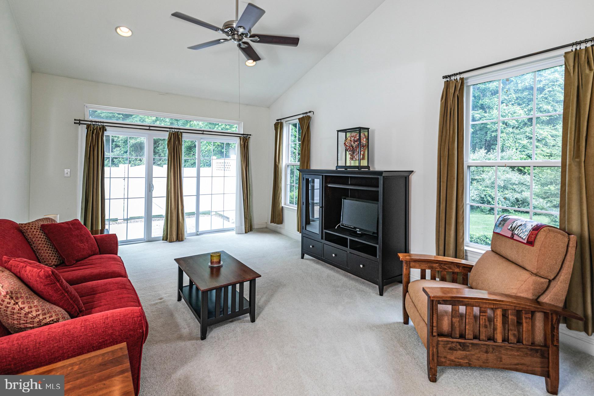 69 Windsor Pond Road Princeton Junction, NJ 08550 - Photo 8 of 33